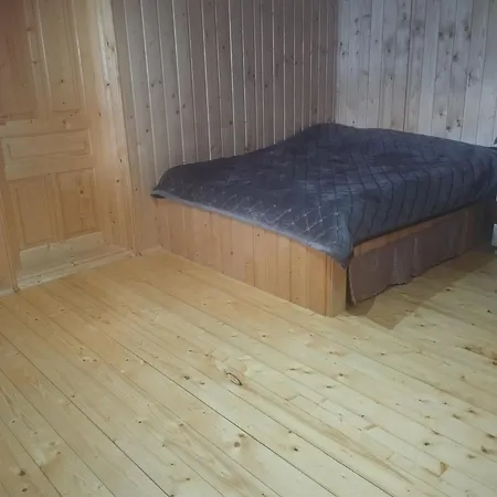 на долоні 1 *