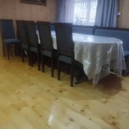 на долоні 1 Летний дом