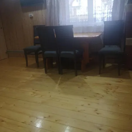 Летний дом на долоні 1 *