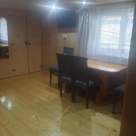 на долоні 1 * Микуличин